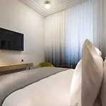 Le Marianne Hotel Paris